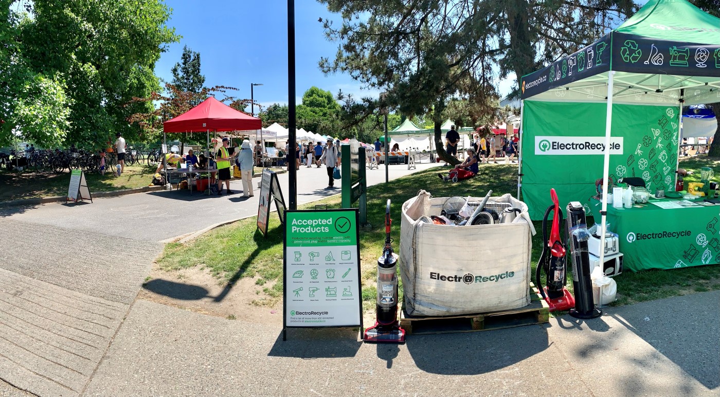 Kitsilano Farmers Market Recycling Booth July 2021